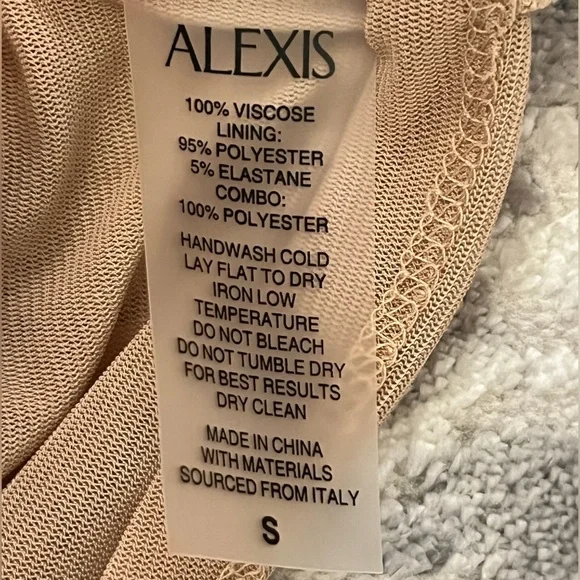 Alexis Devon One-Shoulder Chevron Knit Mini Dress size Small - Picture 12 of 14